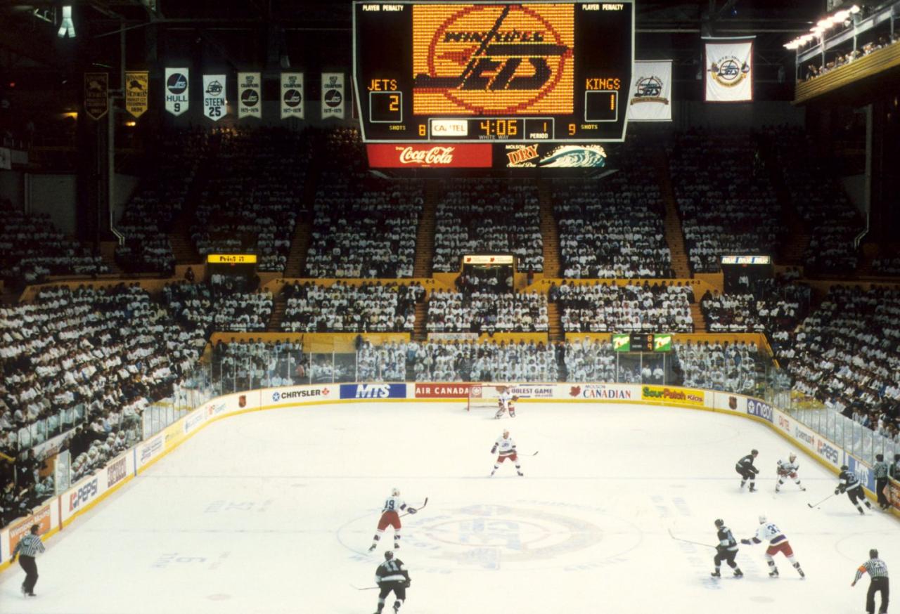 Winnipeg's arena curling in a club project seen as start of cross